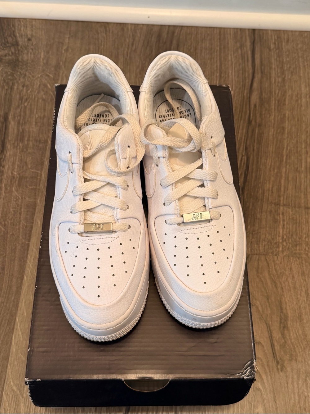 Nike Air Force 1 Sage Low Women's Shoe - Picture 9 of 10
